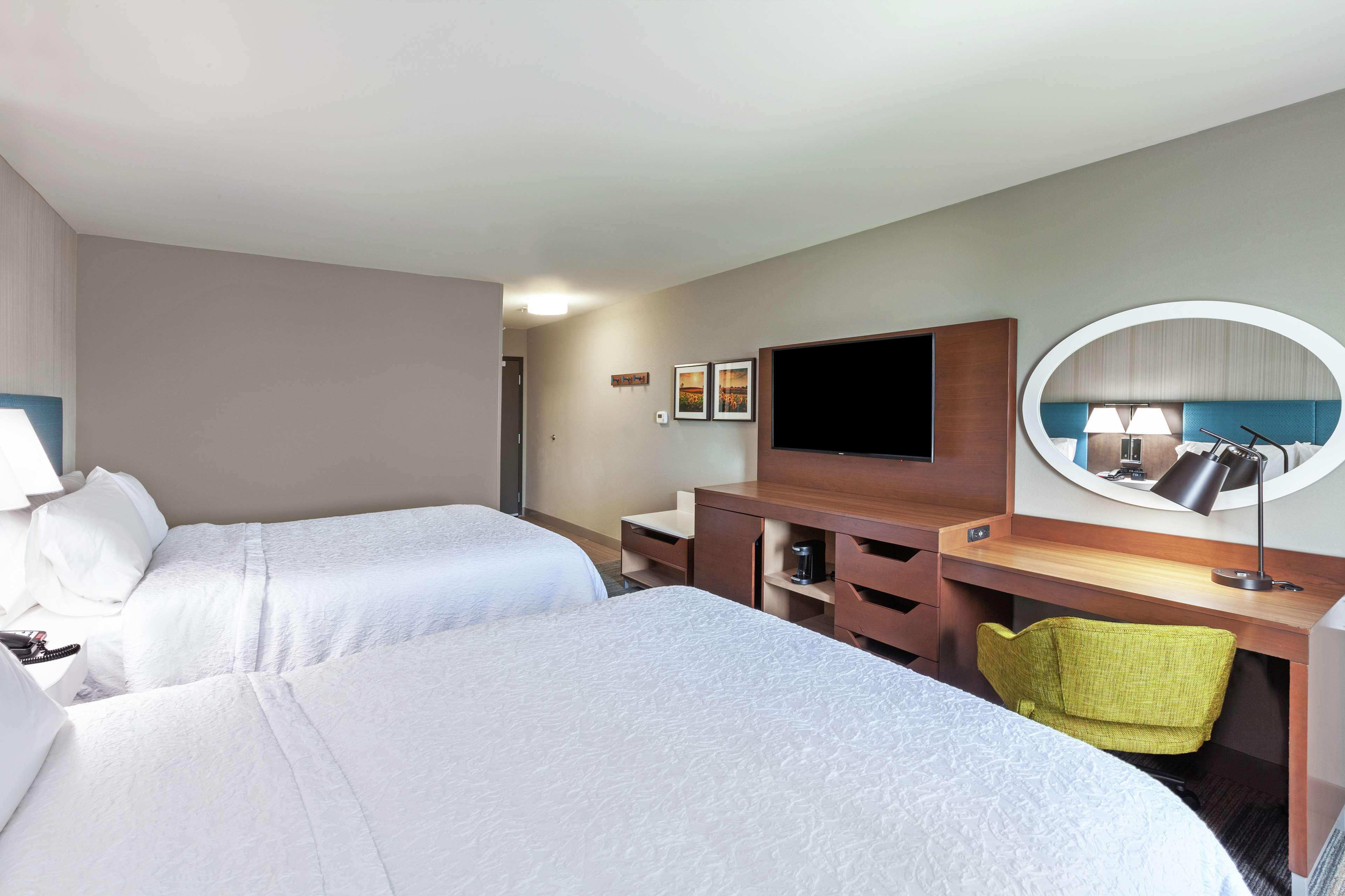 Hampton Inn Gardner Экстерьер фото