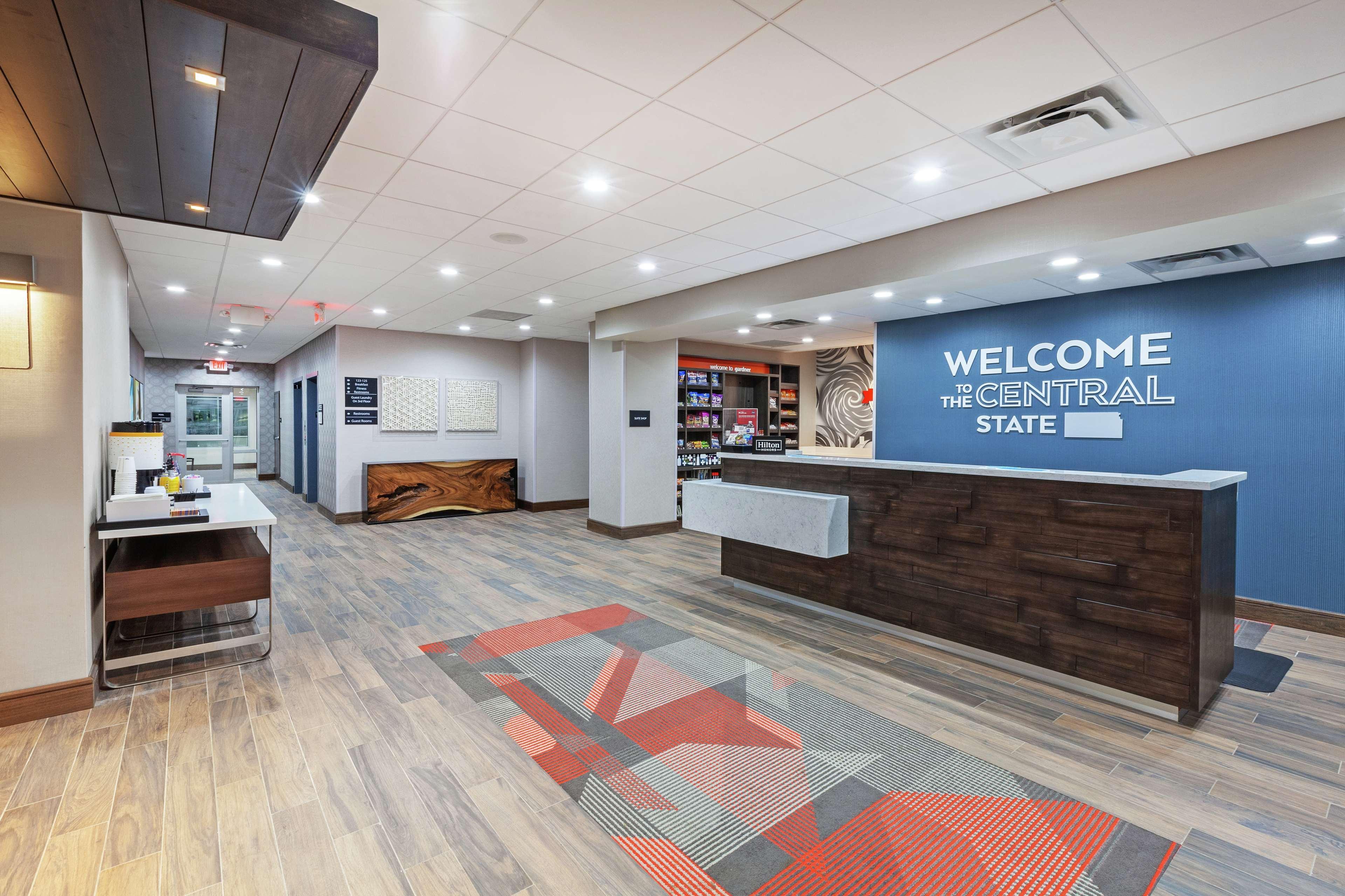 Hampton Inn Gardner Экстерьер фото