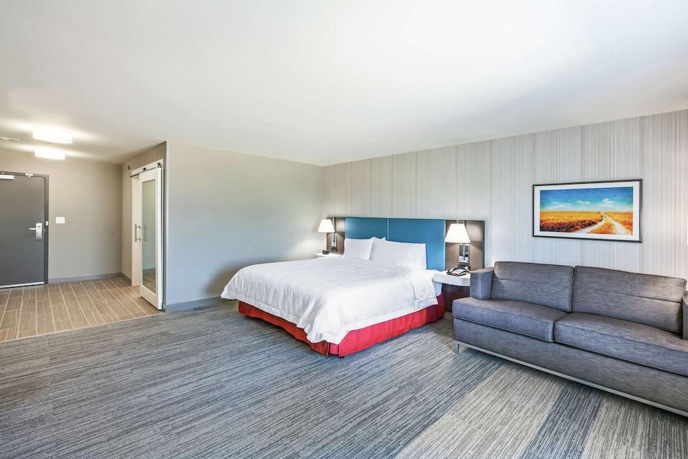 Hampton Inn Gardner Экстерьер фото