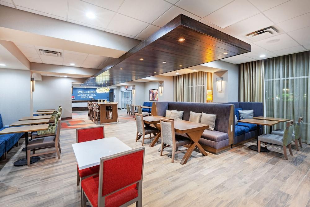 Hampton Inn Gardner Экстерьер фото