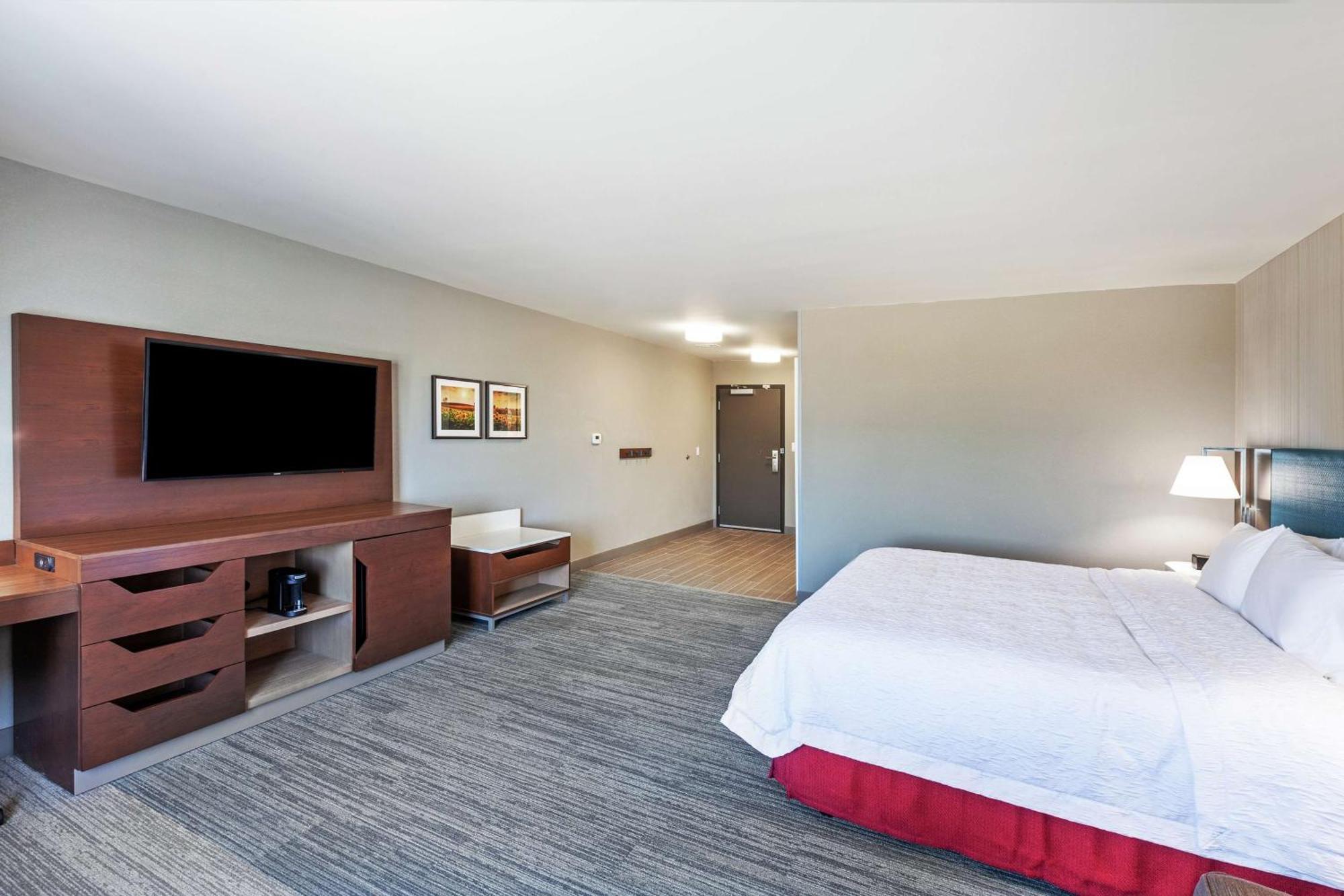 Hampton Inn Gardner Экстерьер фото